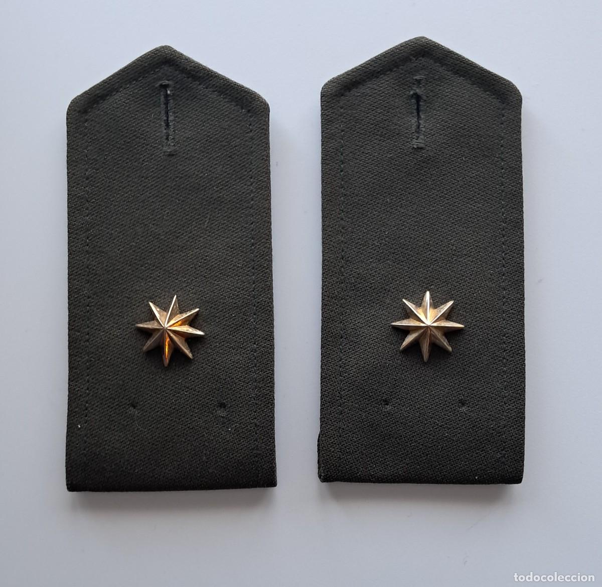 Militaria: HOMBRERAS COMANDANTE CUERPOS COMUNES SANIDAD