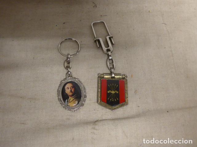 Militaria: Antigua pareja de llaveros politicos de extrema derecha de Transicion politica. Franco, Jose Antonio