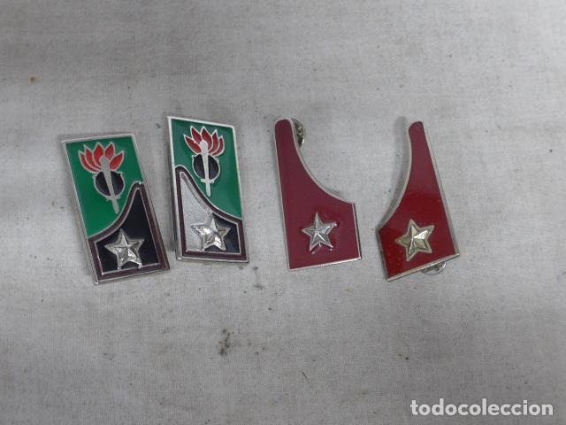 Militaria: Lote de 4 antiguas insignias italianas del ejercito, Italia.