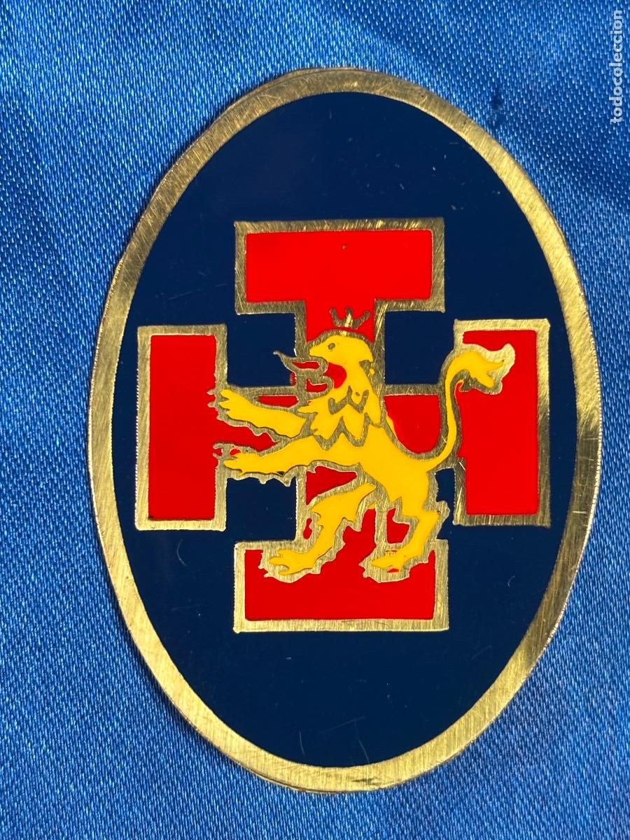 Militaria: Cruz potenzada de la OJE sobre placa metalica- insignia tama&ntilde;o grande con alfiler
