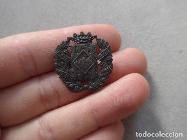 Militaria: Antigua insignia del Somaten armat de Catalunya, original. Somatenes armados. Republica guerra civil