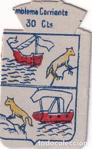 Militaria: AUXILIO SOCIAL. EMBLEMA CORRIENTE. 30 CTS. SERIE X, N&ordm; 8. ESCUDO DE BAYONA.