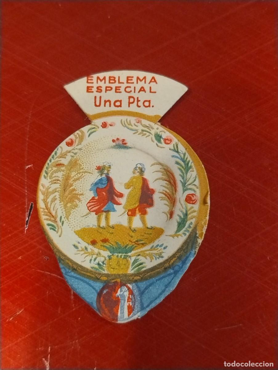Militaria: Emblema auxilio social, especial 1 pts, serie J, N&ordm; 5, Plato, MANUFACTURA DEL BUEN RETIRO.
