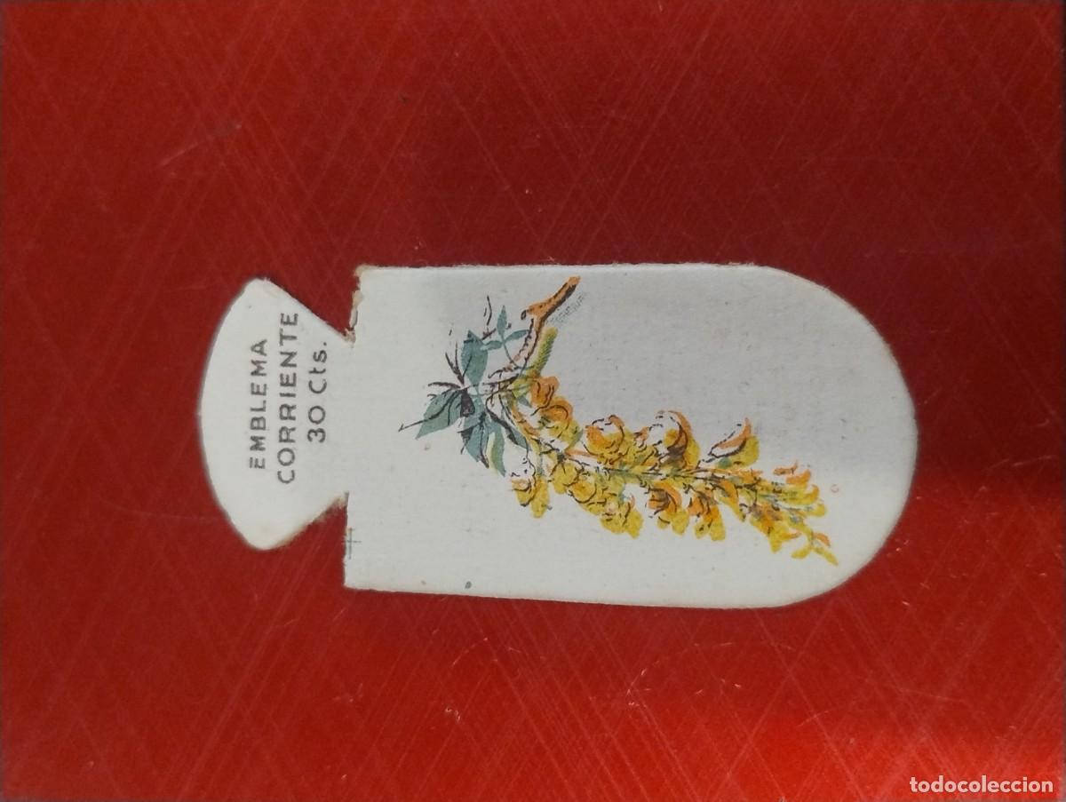 Militaria: EMBLEMA CORRIENTE AUXILIO SOCIAL 30 CTS. LLUVIA DE ORO SERIE L N&ordm; 10
