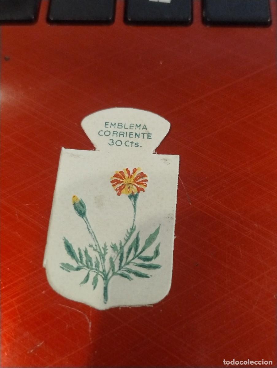Militaria: Emblema Auxilio Social Serie L n&ordm; 9 / CLAVEL DE INDIA CLAVEL&Oacute;N DAMASQUINA