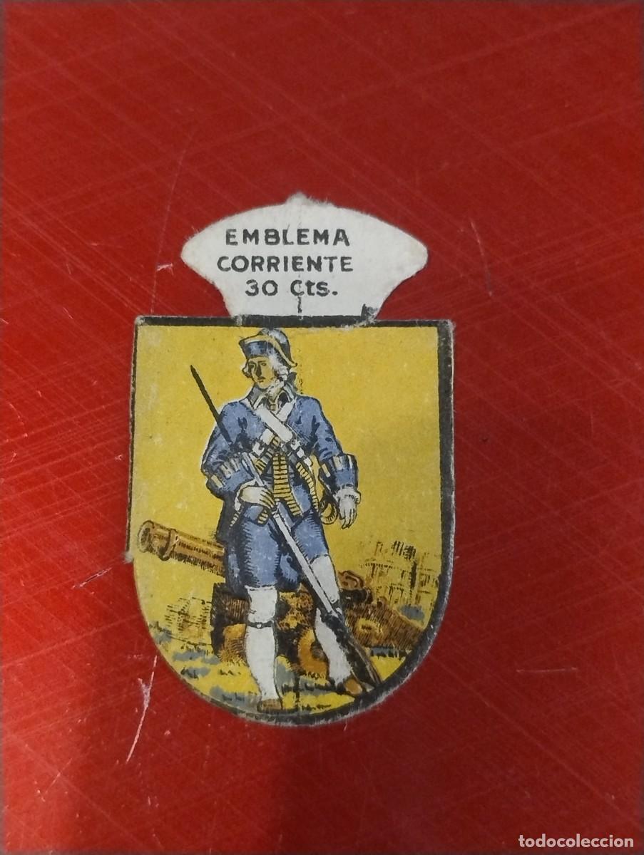 Militaria: EMBLEMA AUXILIO SOCIAL - SERIE I N&ordm; 4 - FUSILERO SIGLO XVIII - 30 CTS