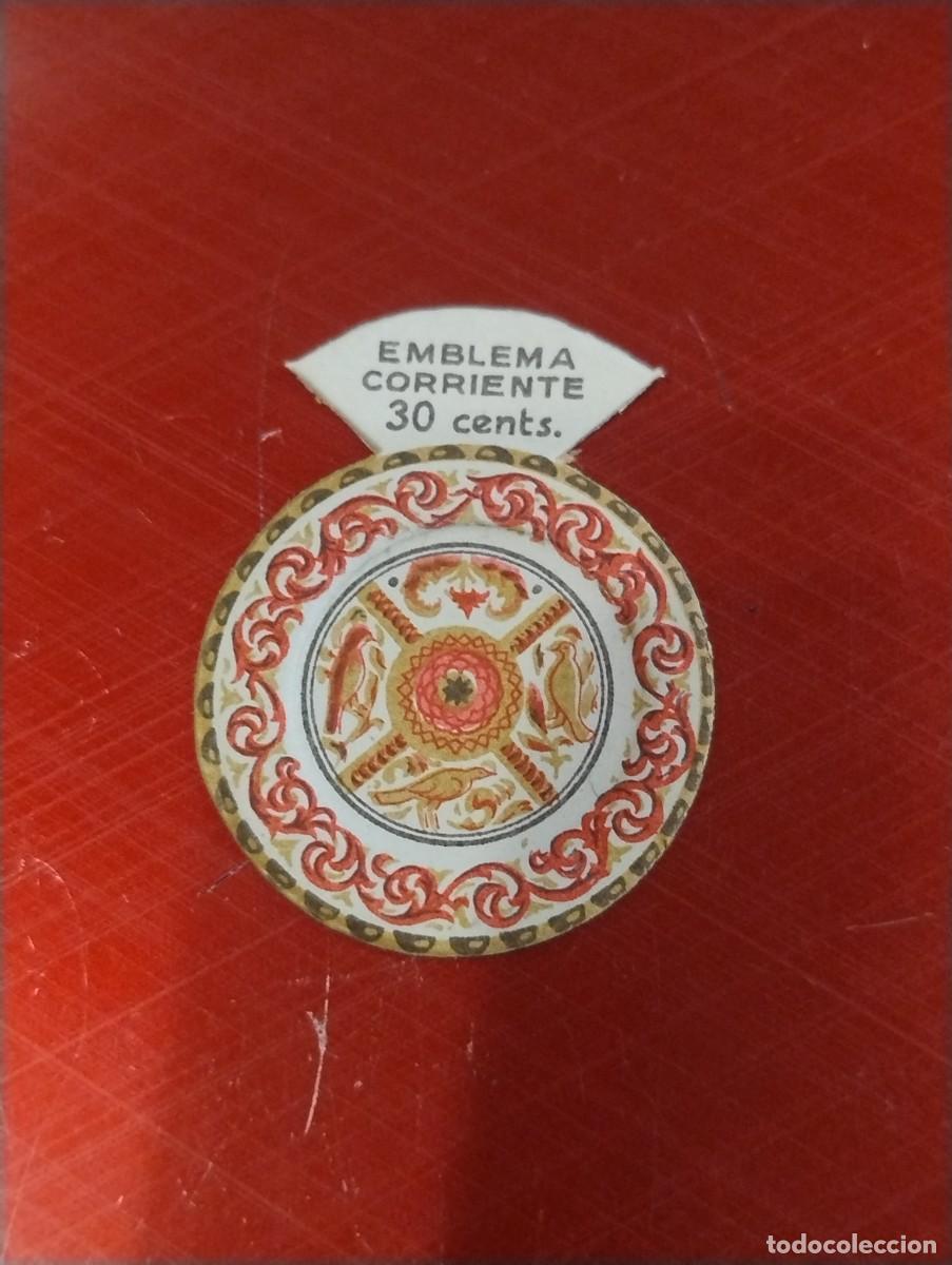 Militaria: MANISES AUXILIO SOCIAL CORRIENTE SERIE J 3 EMBLEMA INSIGNIA GUERRA CIVIL POSGUERRA