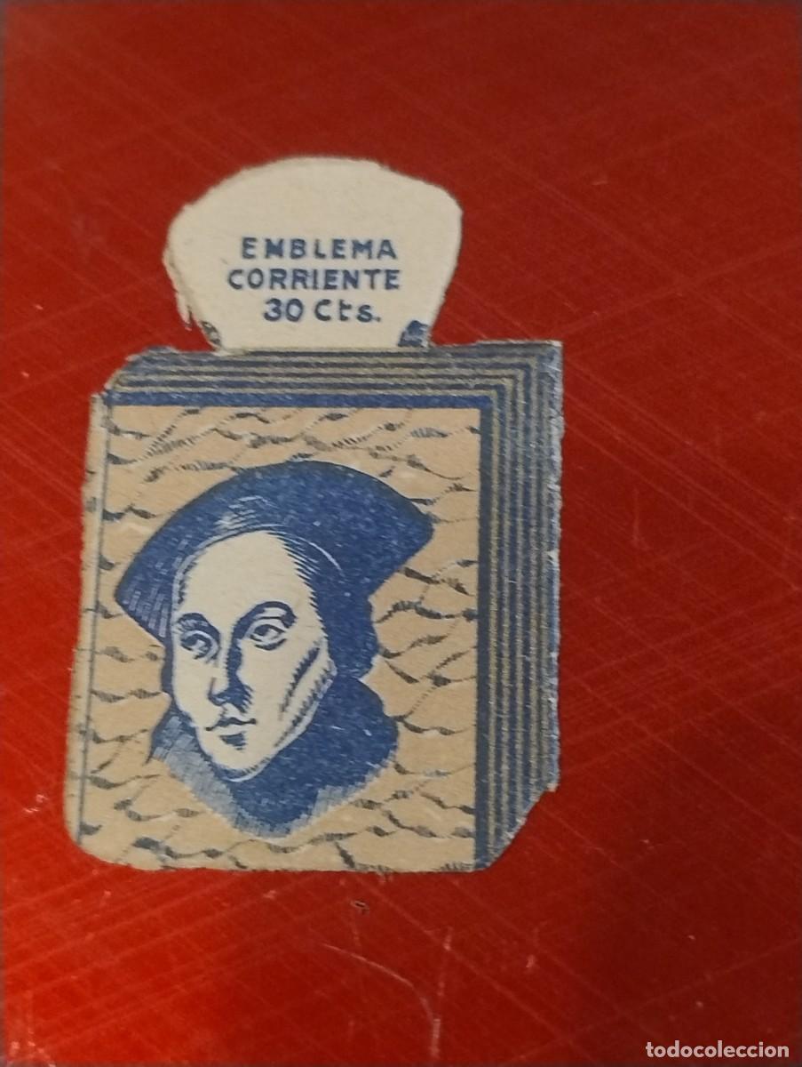 Militaria: Auxilio Social. Emblema Corriente. Lu&iacute;s Vives. 30 Cts. Serie G. N&ordm;19