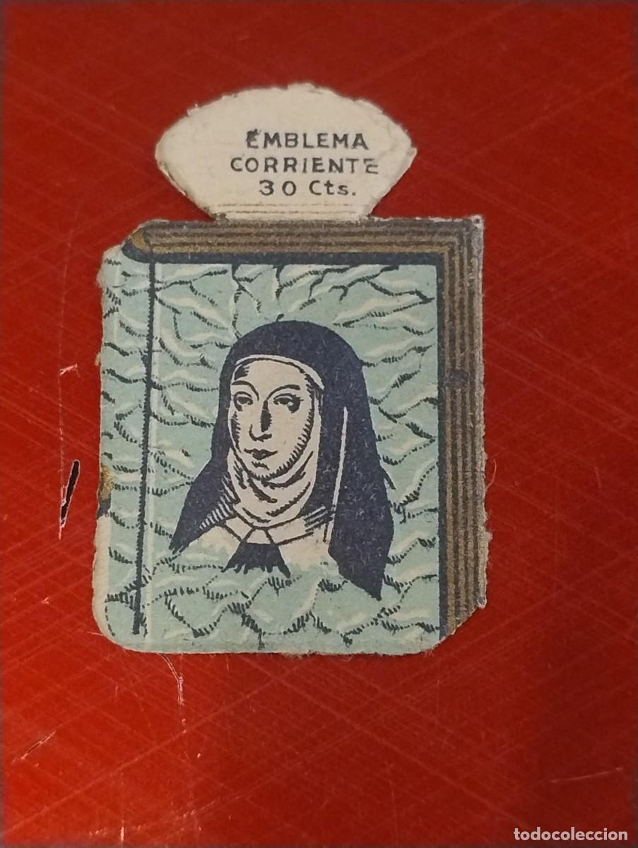 Militaria: EMBLEMA CORRIENTE 30 CTS AUXILIO SOCIAL. SER&Iacute;A G N&Uacute;MERO 17 SANTA TERESA.