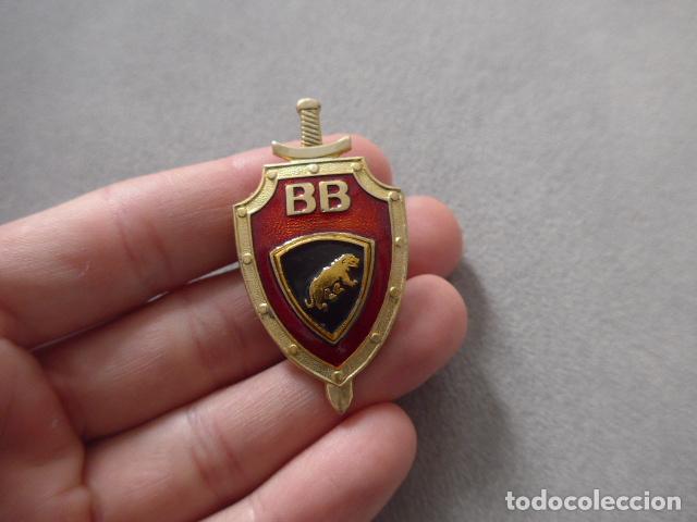Militaria: Antigua insignia o emblema ruso de Academia militar, Rusia.