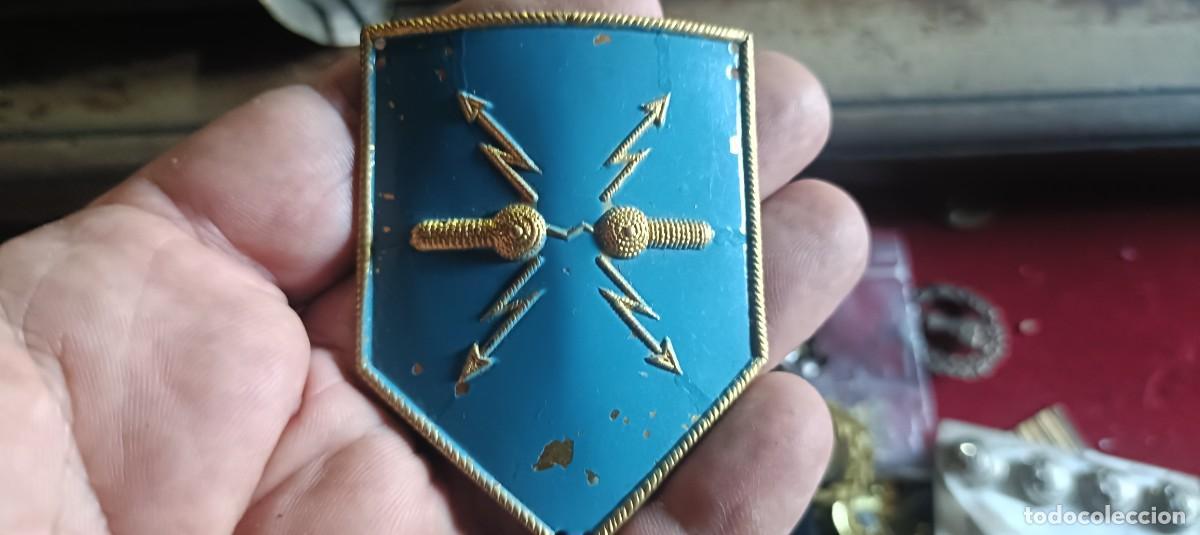 Militaria: Escudo de brazo de la especialidad de transmisiones del Ej&eacute;rcito a&ntilde;os 40
