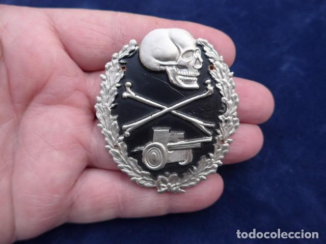 Militaria: ANTIGUO EMBLEMA CA&Ntilde;ON CONTRACARROS ANTITANQUES DIVISION AZUL ANTICARROS - ORIGINAL