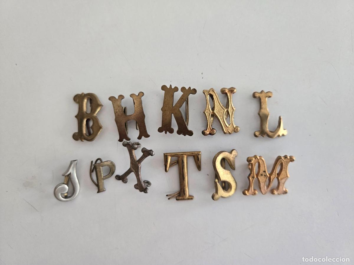 Militaria: LETRAS UNIFORMES EPOCA AXIII (2cm alto)