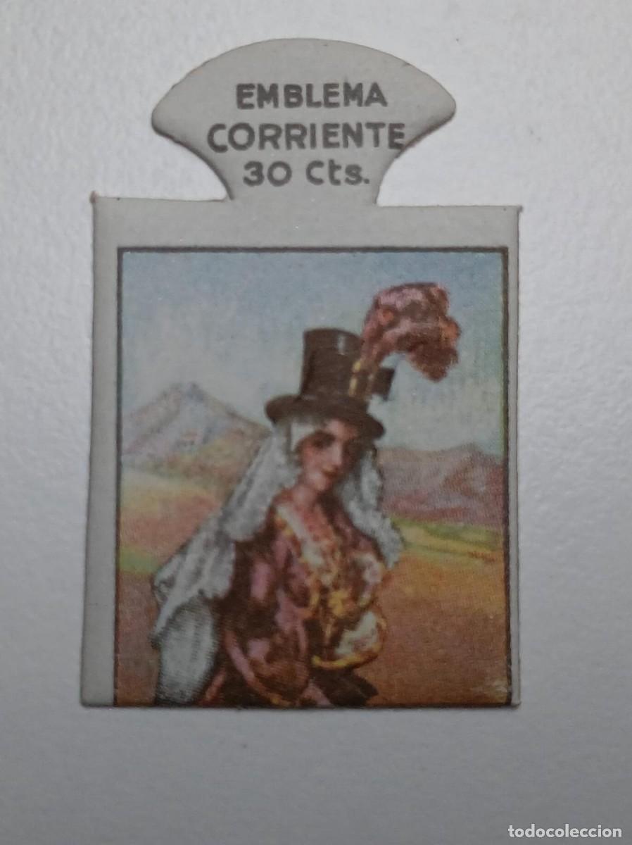 Militaria: Emblema auxilio social, CORRIENTE 30 CTS, serie H, N&ordm; 11, AMAZONA DE PUEBLA DE GUZMAN.