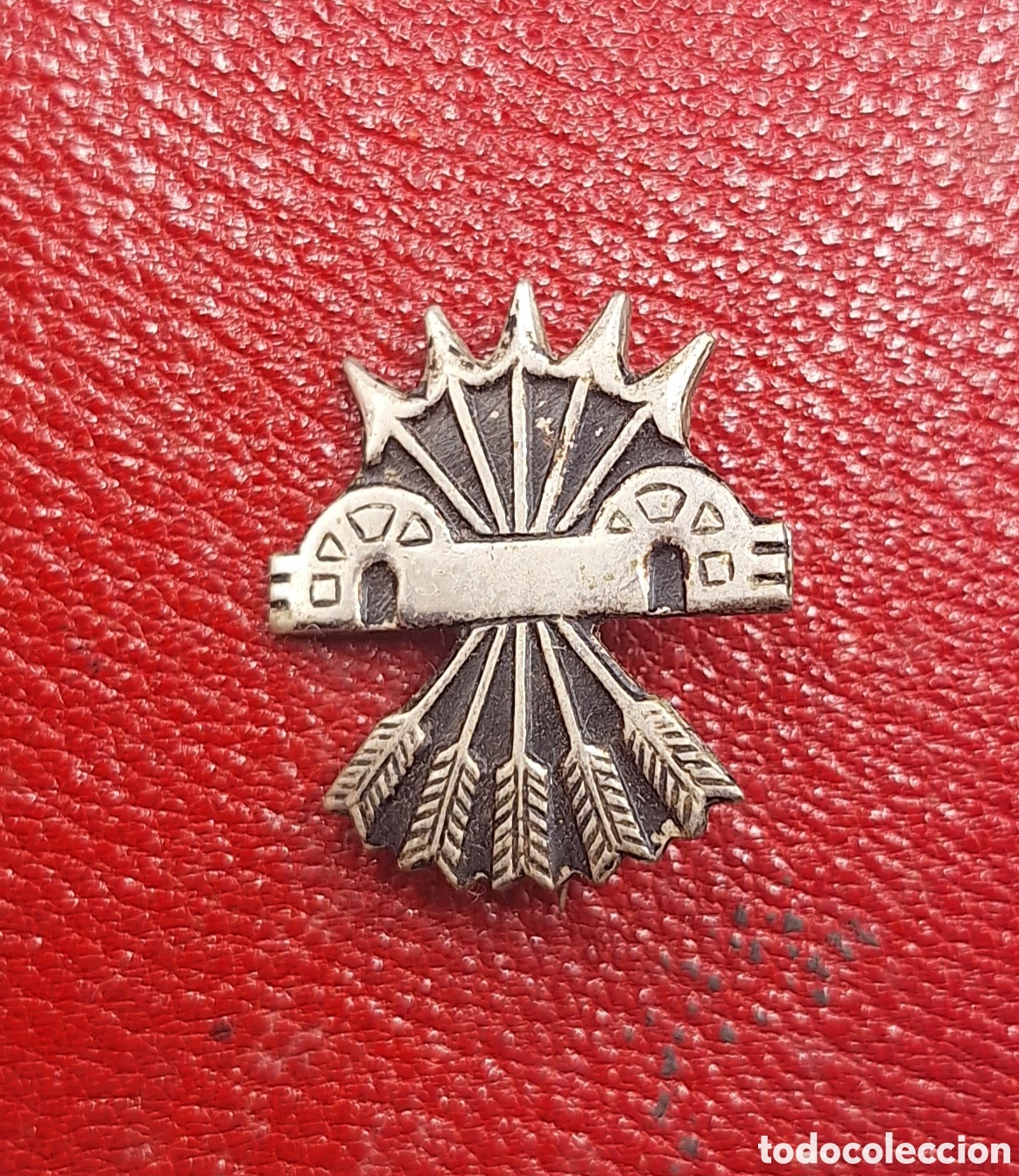 Militaria: Antigua Insignia Militar de Falange