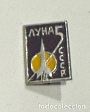 Militaria: Pin espacial sovi&eacute;tico original de la sonda Luna 5 lanzada por la Uni&oacute;n Sovi&eacute;tica en 1965