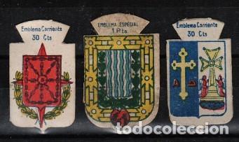 Militaria: 0796. Lote 3 insigneas MILITARIA, Emblema Auxilio Social Navarra, Tarragona y Oviedo &ordm;