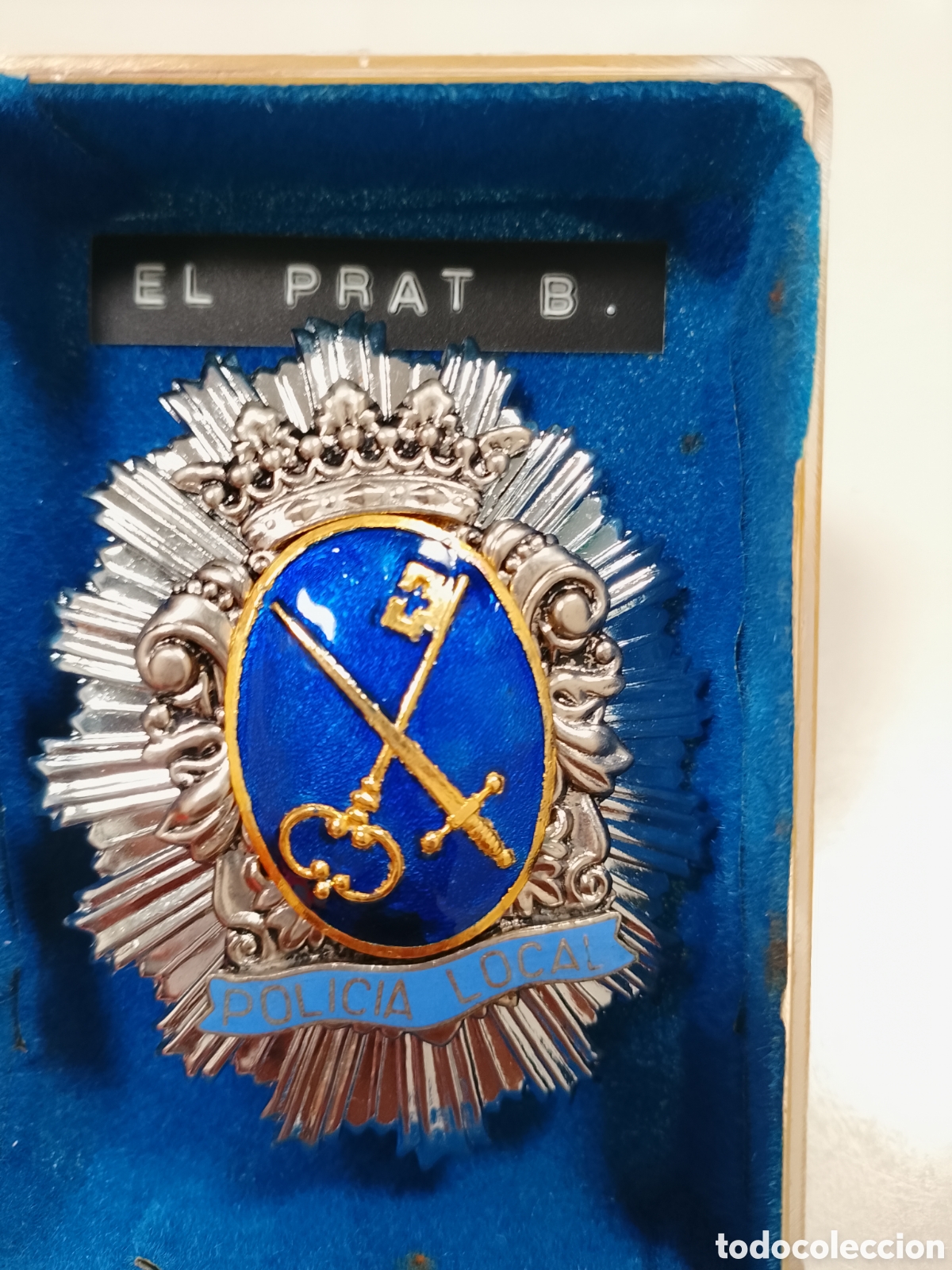 Militaria: Placa insignia polic&iacute;a local El Prat barcelona