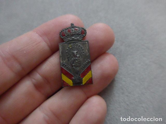 Militaria: Antigua insignia patriotica con la virgen, original de guerra civil, viva espa&ntilde;a.