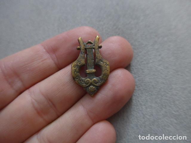 Militaria: Antigua insignia o collar de musico, original del siglo XIX, guerra de independencia ?