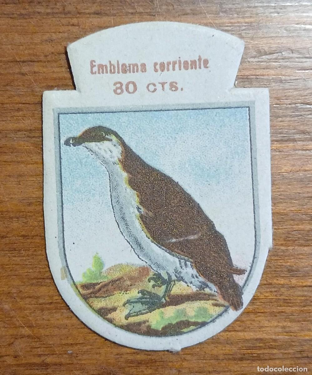 Militaria: Emblema auxilio social, CORRIENTE 30 CTS, serie P, N&ordm; 10, PING&Uuml;INO.