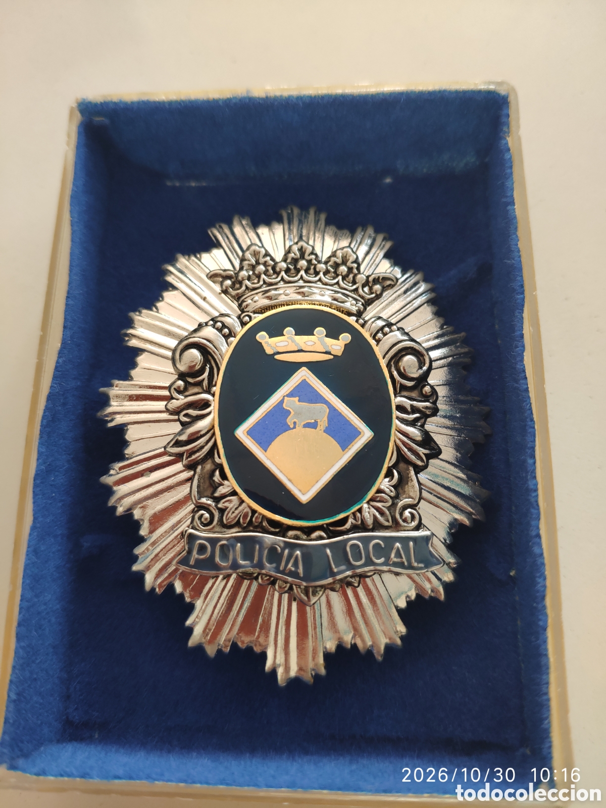 Militaria: Antigua placa de pecho Polic&iacute;a local santa Margarida de montbui