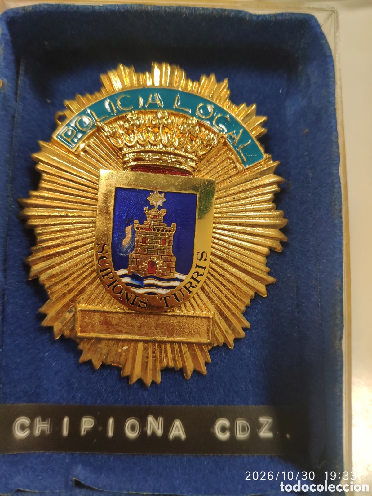 Militaria: Antigua placa insignia Polic&iacute;a local Chipiona cadiz