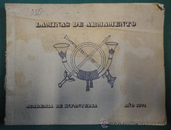 Militaria: 'L&aacute;minas de armamento'. A&ntilde;o 1974, 111 p&aacute;ginas, con dibujos.