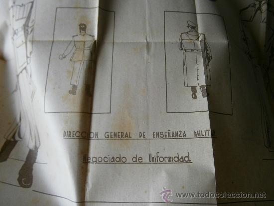 Militaria: Direcci&oacute;n General de Ense&ntilde;anza Militar. Negociado de uniformidad. Hoja tama&ntilde;o poster por las 2 caras