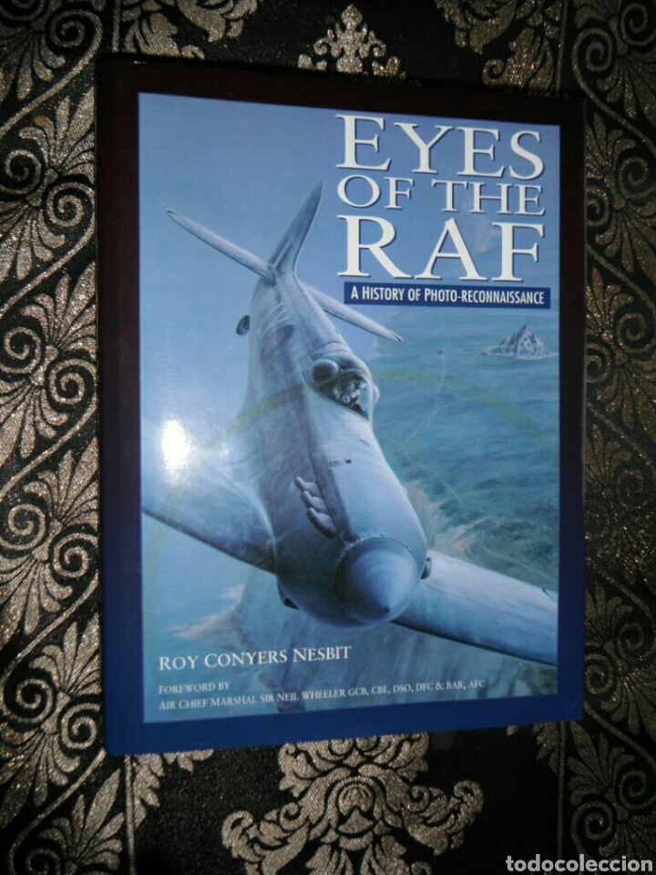 Militaria: Libro sobre reconocimiento aereo en la RAF.Aviones Segunda guerra Mundial.