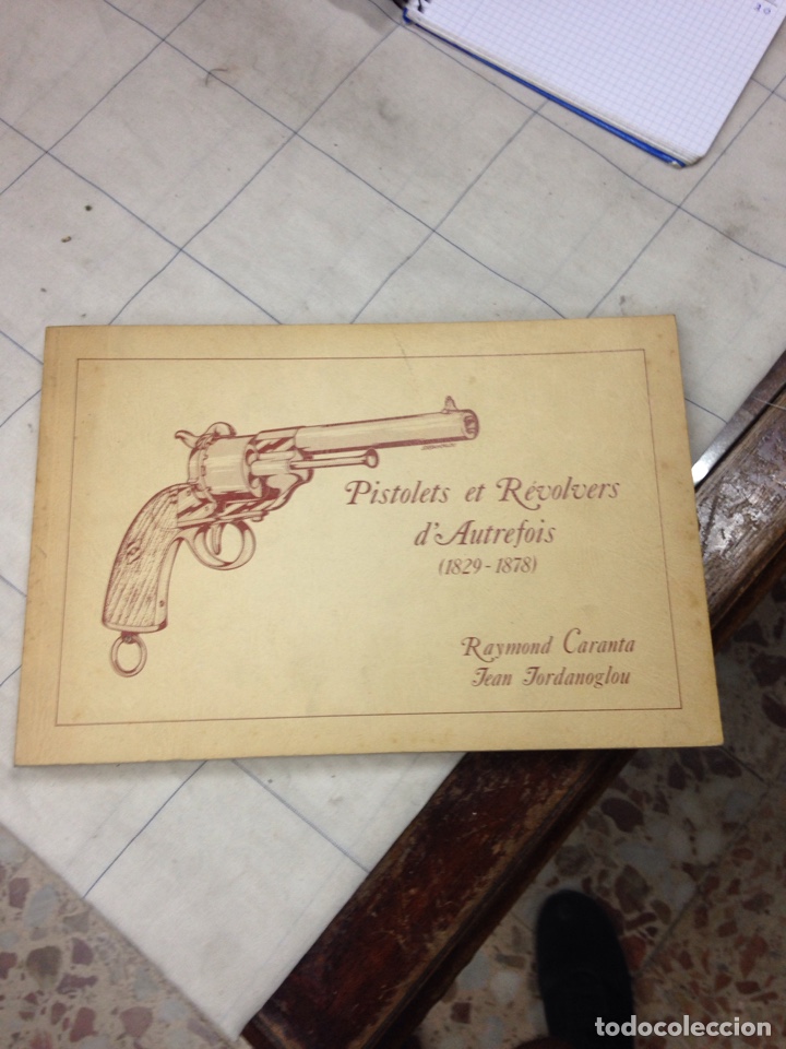 Military Antiques: Pistolets et revolvers