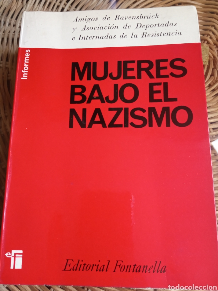 Militaria: Mujeres bajo el Nazismo.1966