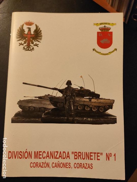 Militaria: DIVISION MECANIZADA BRUNETE N&ordm;1 CORAZON, CA&Ntilde;ONES, CORAZAS EJERCITO MILITAR
