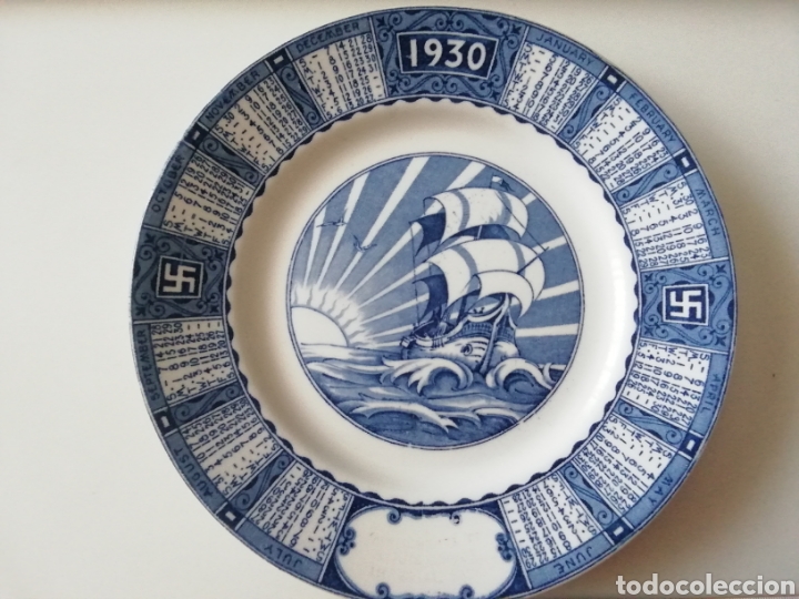 Militaria: PLATO CER&Aacute;MICA CALENDARIO 1930 CON ESVASTICA. WOODS WARE ENGLAND.