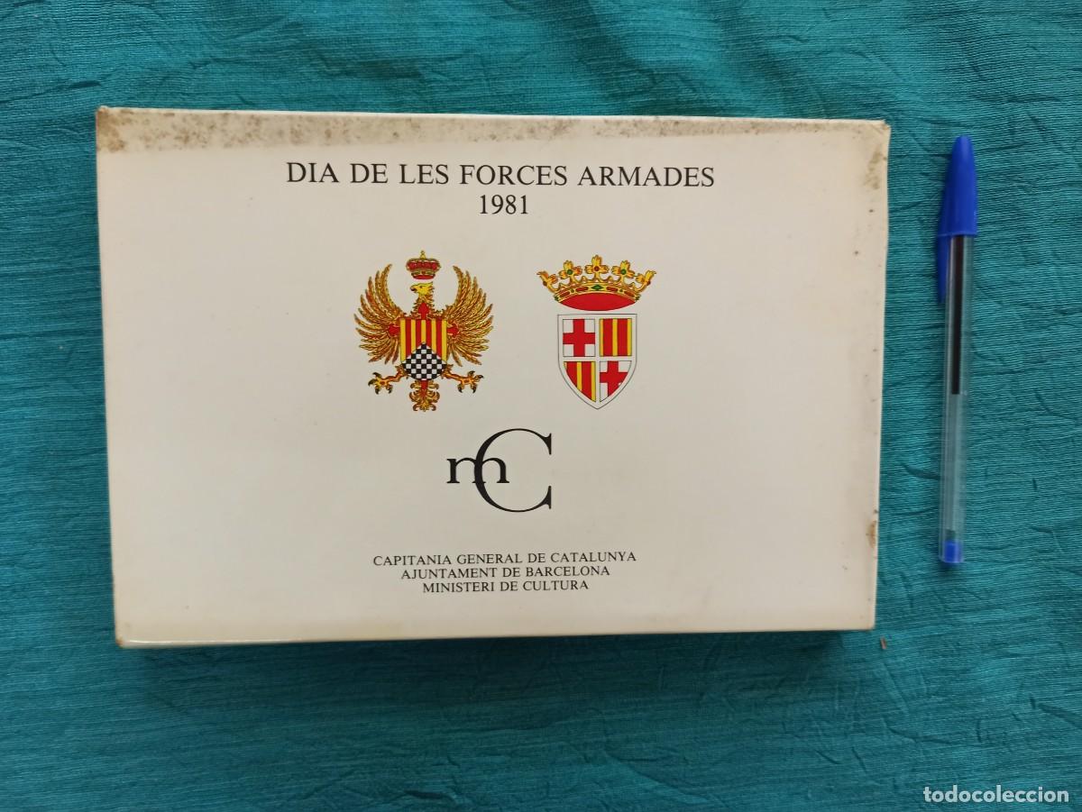 Militaria: 5 Antiguos libritos catalogo del Dia de les Forces Armades. 1981. Exposici&oacute;n en Barcelona.