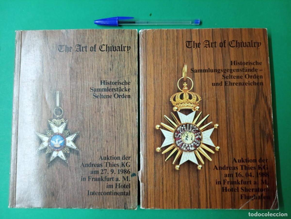 Militaria: Lote de 2 libros Cat&aacute;logos de Subasta de MEDALLAS. 1986 - 1988.