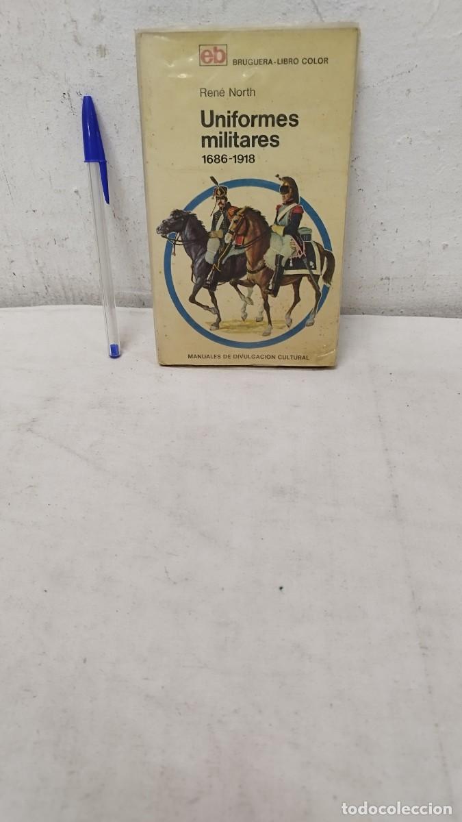 Militaria: Antiguo libro, uniformes militares 1686/1918