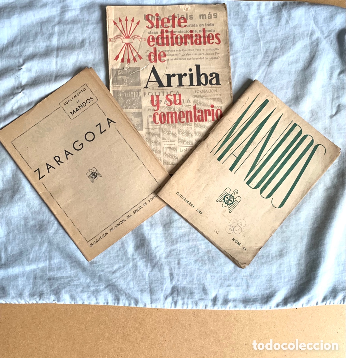 Militaria: TRES REVISTAS 7 EDITORIALES Y MANDOS