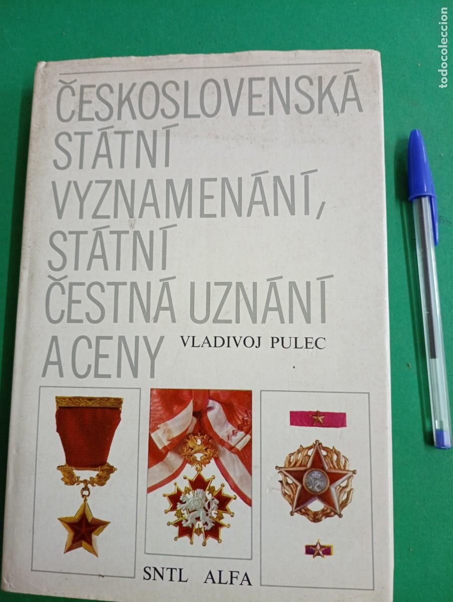 Militaria: Antiguo libro Cat&aacute;logo de medallas checoslovacas. 1980.