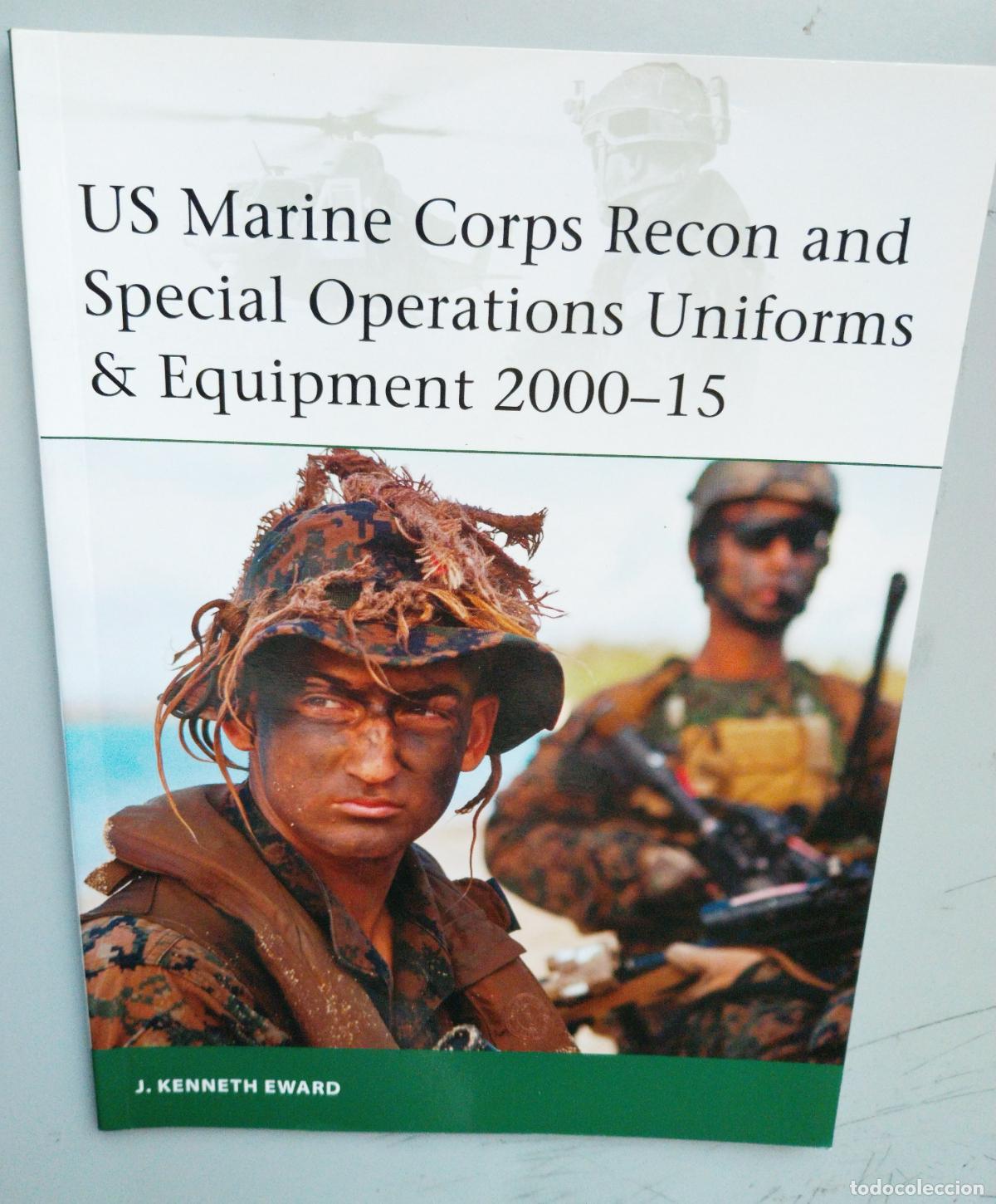 Militaria: U.S. Marine corps uniforms and equipment