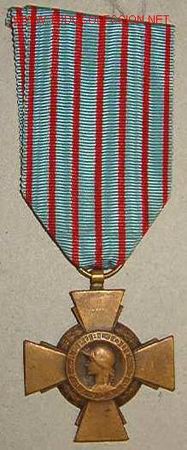 Militaria: Cruz de combatiente. - Foto 1