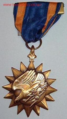 Militaria: Medalla a&eacute;rea. - Foto 1