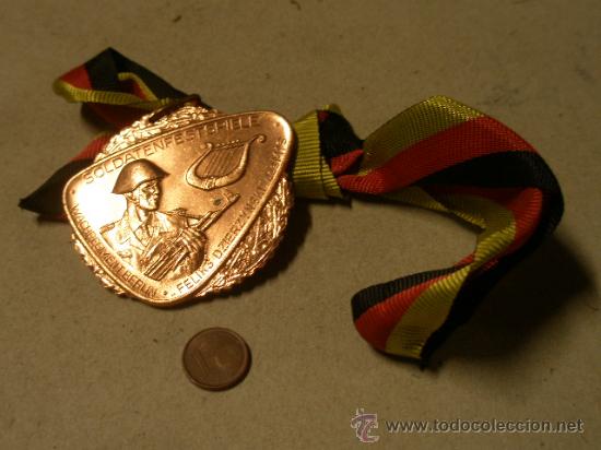 Militaria: Medalla de cuello de bronce de la RDA - Foto 1