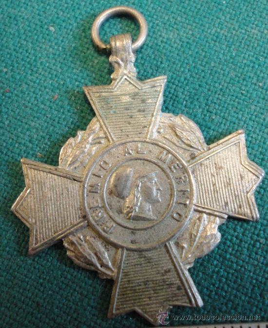 Militaria: Medalla premio al m&eacute;rito - Foto 1