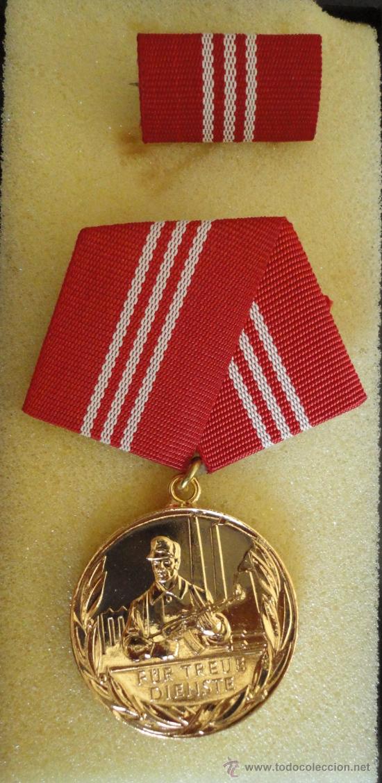 Militaria: Medalla de la RDA, en caja. - Foto 1