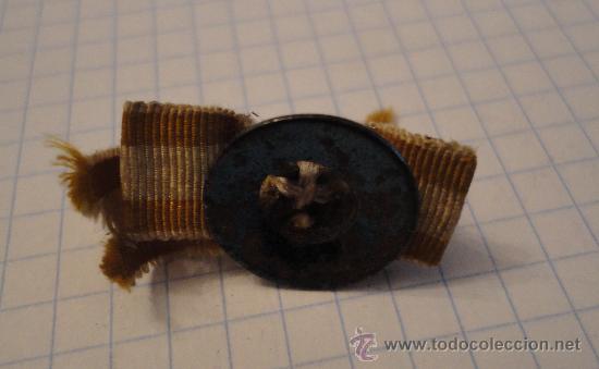 Militaria: broche de ojal - Foto 1