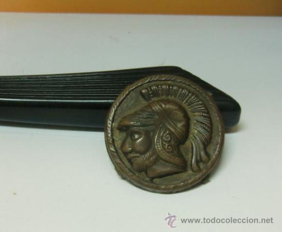 Militaria: Cabeza de militar con casco - Foto 1