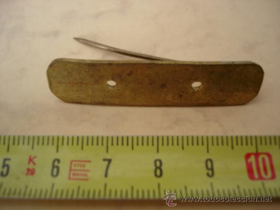 Militaria: ALFILER CON DOS PERFORACIONES - Foto 1