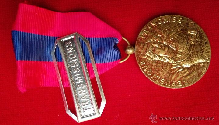 Francia. Pasador con cinco medallas militares contemporáneas