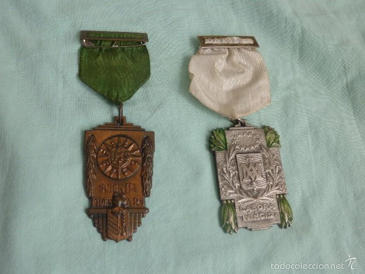 Militaria: Medallas Premios escolares ..academicos..epoca de Franco ....